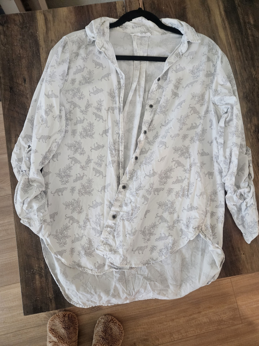 Lightweight White Printed Button-Up Women's Shirt Jane + Delancy
